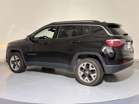 Used 2019 Jeep Compass Limited w/ Safety & Security Group AWD/4WD image 3