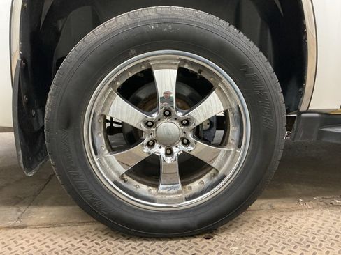 Used 2007 Chevrolet Avalanche LTZ w/ LTZ Preferred Equipment Group image 28