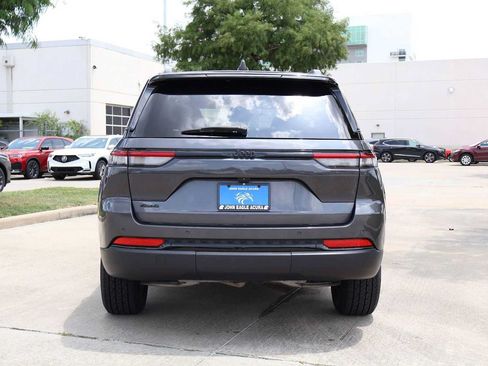 Used 2024 Jeep Grand Cherokee Altitude AWD/4WD image 5