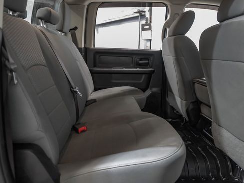 Used 2018 RAM 2500 Tradesman w/ Chrome Appearance Group AWD/4WD image 34