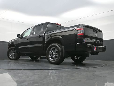 Used 2025 Nissan Frontier SV w/ SV Convenience Package RWD image 27