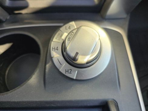 Used 2016 Toyota 4Runner SR5 Premium image 34