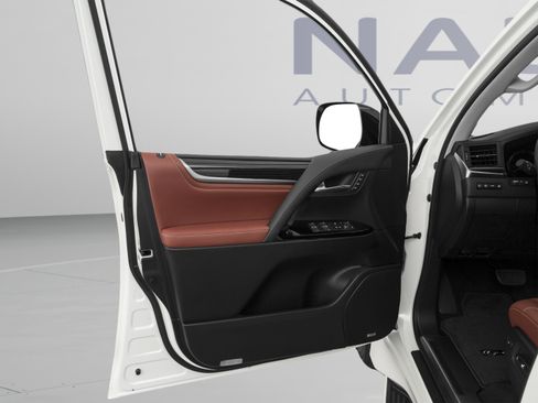 Used 2021 Lexus LX 570 4WD w/ Luxury Package image 12