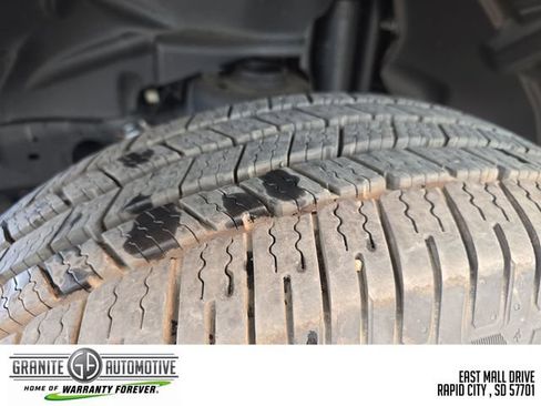 Used 2024 Jeep Wrangler Unlimited Sahara AWD/4WD image 28