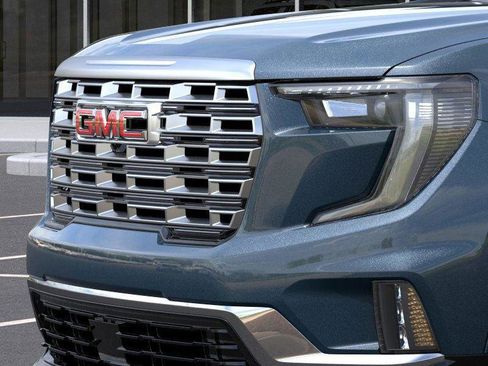 New 2026 GMC Acadia Denali w/ LPO, Floor Liner Package image 13