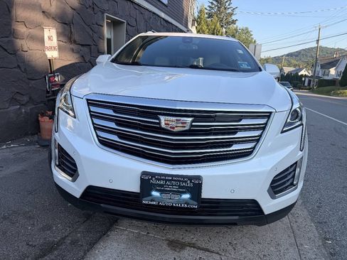 Used 2018 Cadillac XT5 Luxury w/ Driver Awareness Package AWD/4WD image 3