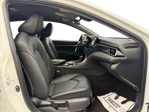Used 2021 Toyota Camry SE FWD image 17