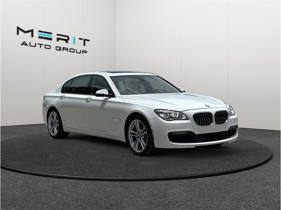 Used 2015 BMW 750Li RWD image 1