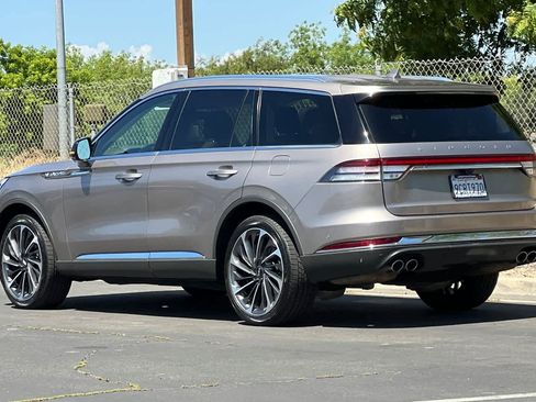 Certified 2020 Lincoln Aviator Reserve w/ Equipment Group 202A AWD/4WD image 7