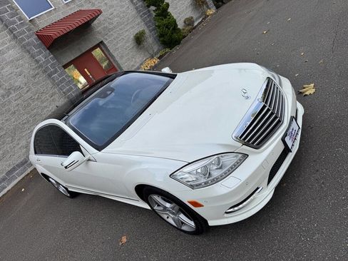 Used 2010 Mercedes-Benz S 550 4MATIC image 2
