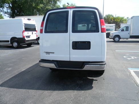 Used 2023 Chevrolet Express 2500 w/ Driver Convenience Package RWD image 4