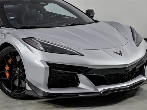 Used 2026 Chevrolet Corvette Z06 RWD image 2