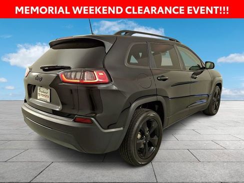 Used 2020 Jeep Cherokee Latitude Plus FWD image 8