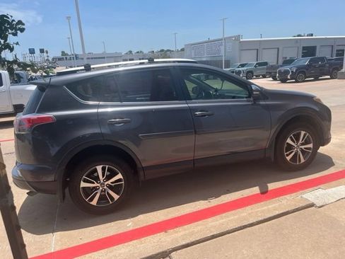 Used 2016 Toyota RAV4 XLE FWD image 5