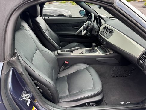 Used 2003 BMW Z4 2.5i image 17