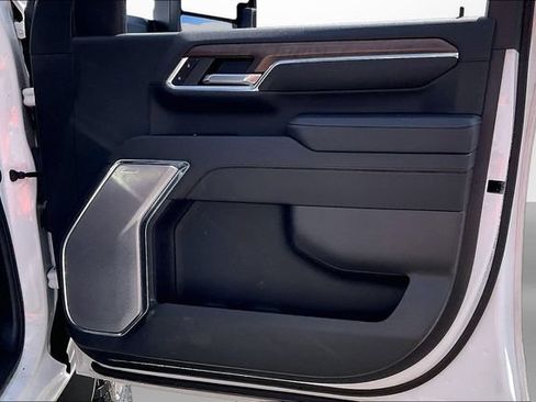 Certified 2024 Chevrolet Silverado 2500 High Country w/ High Country Premium Package AWD/4WD image 24