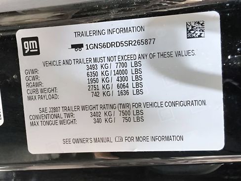 Used 2025 Chevrolet Suburban Z71 AWD/4WD image 15
