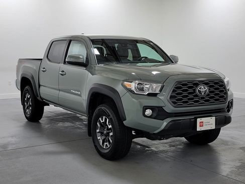 Certified 2023 Toyota Tacoma TRD Off-Road AWD/4WD image 2
