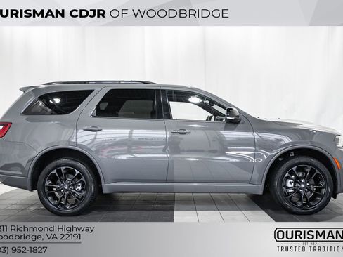 Used 2022 Dodge Durango GT image 3