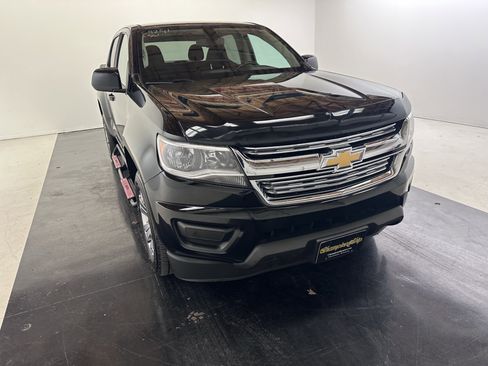 Used 2020 Chevrolet Colorado LT image 2