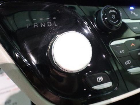 Used 2021 Chrysler Pacifica Touring-L FWD image 25