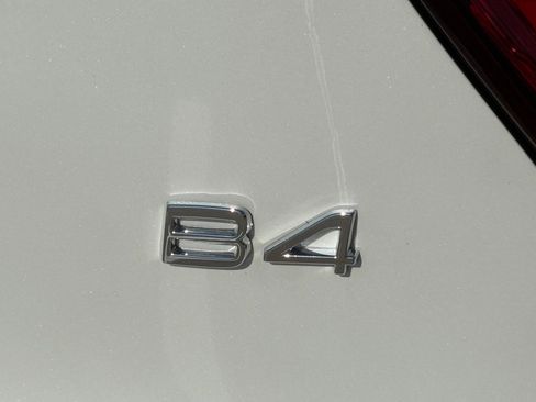 New 2026 Volvo XC40 B4 Plus w/ Protection Package Premier image 7