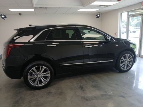 Certified 2025 Cadillac XT5 Premium Luxury w/ Technology Package AWD/4WD image 8