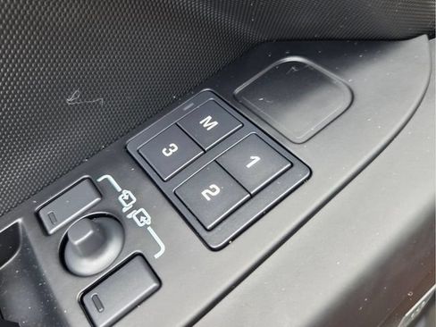Used 2025 Land Rover Defender 110 S AWD/4WD image 33