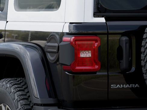 New 2026 Jeep Wrangler Unlimited Sahara w/ Whitecap Package AWD/4WD image 9