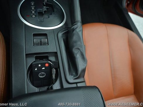 Used 2008 MAZDA MX-5 Miata Grand Touring w/ Premium Pkg image 29
