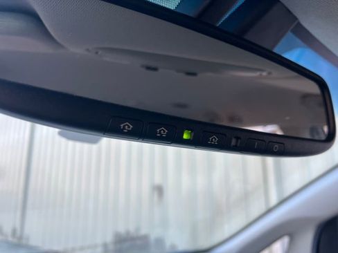 Used 2017 Kia Sedona SX Limited image 29