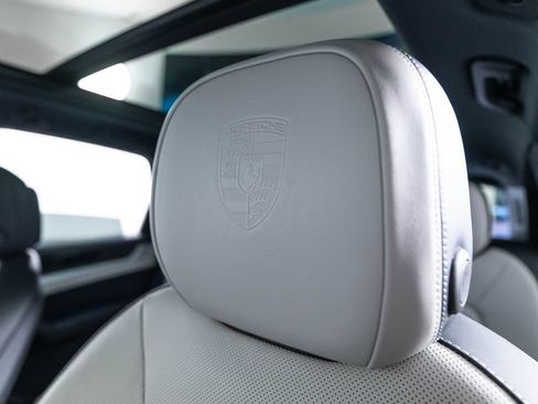Certified 2024 Porsche Cayenne S AWD/4WD image 18