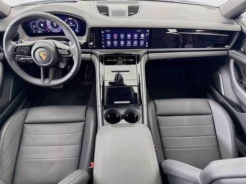Certified 2025 Porsche Panamera 4 image 27