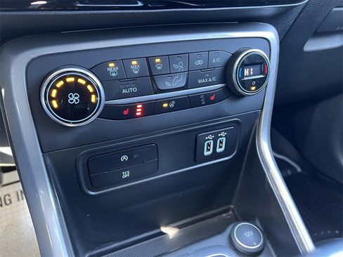 Used 2022 Ford EcoSport Titanium w/ Interior Protection Package image 22