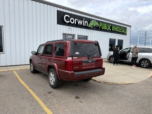 Used 2008 Jeep Commander Sport AWD/4WD image 8