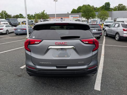 Used 2019 GMC Terrain SLE w/ Driver Convenience Package AWD/4WD image 4