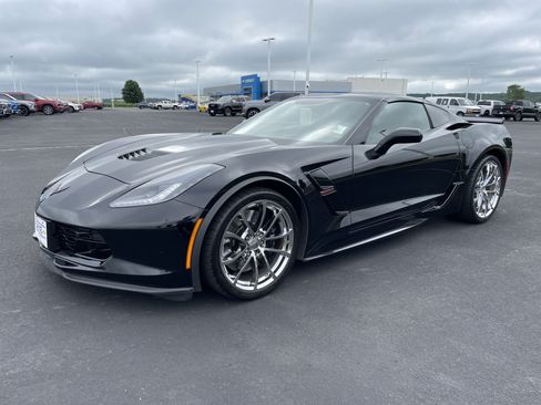 Used 2019 Chevrolet Corvette Grand Sport RWD image 1