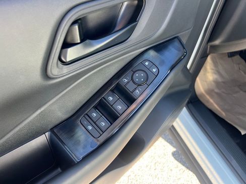 Used 2026 Nissan Rogue S AWD/4WD image 13