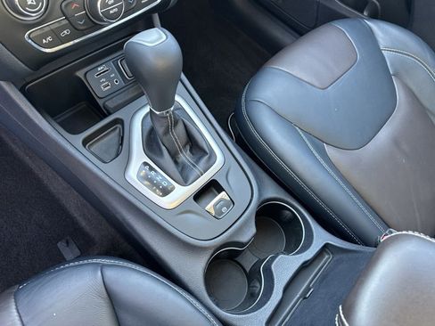 Used 2014 Jeep Cherokee Limited image 36