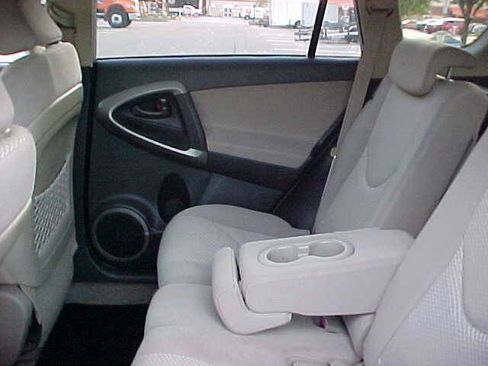 Used 2006 Toyota RAV4 Limited AWD/4WD image 33
