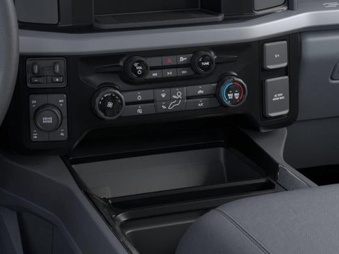 New 2026 Ford F250 XLT w/ FX4 Off-Road Package AWD/4WD image 15