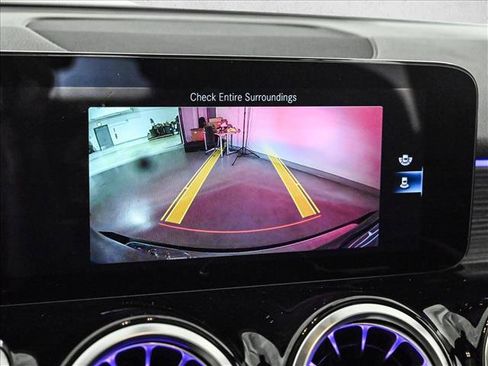 Used 2023 Mercedes-Benz GLB 250 4MATIC image 15