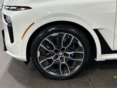 New 2027 BMW X7 xDrive40i w/ M Sport Package AWD/4WD image 10