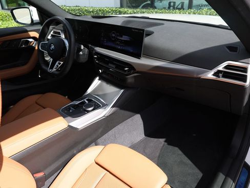 Used 2025 BMW 230i Coupe w/ M Sport Package RWD image 20