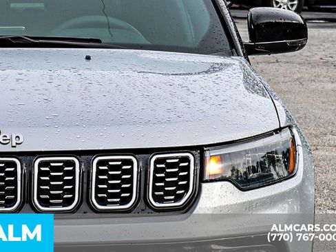 Used 2025 Jeep Compass Limited AWD/4WD image 15