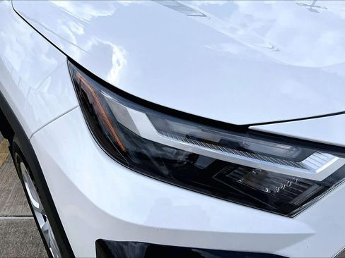 Used 2025 Toyota RAV4 LE image 27