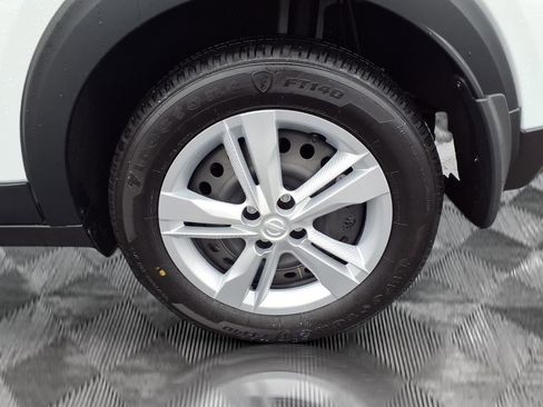 Certified 2025 Nissan Kicks Play S image 21