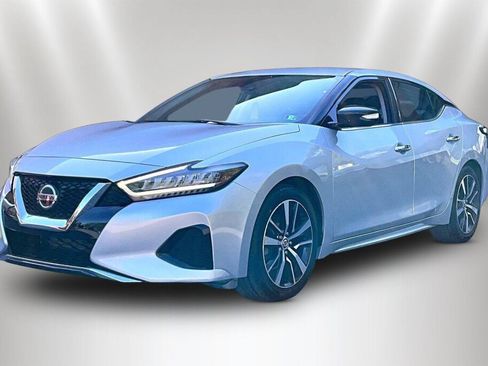 Used 2022 Nissan Maxima SV w/ Floor Mat Group FWD image 3