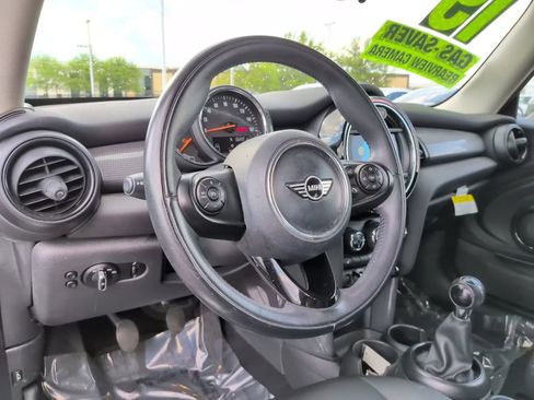 Used 2019 MINI Cooper 2-Door Hardtop FWD image 29