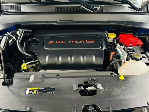 Certified 2019 Jeep Compass Latitude w/ Cold Weather Group image 29